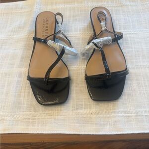 Journee Collection Black Patent T-Strap Square Open-Toe Sandal NWOT SIZE 8